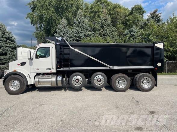 Peterbilt 567 Savivarčių priekabų vilkikai