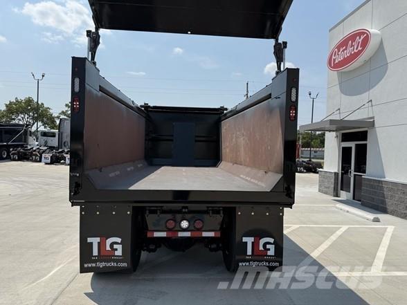 Peterbilt 567 Savivarčių priekabų vilkikai
