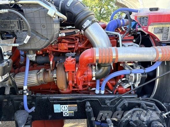 Peterbilt 567 Savivarčių priekabų vilkikai