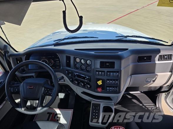 Peterbilt 567 Savivarčių priekabų vilkikai