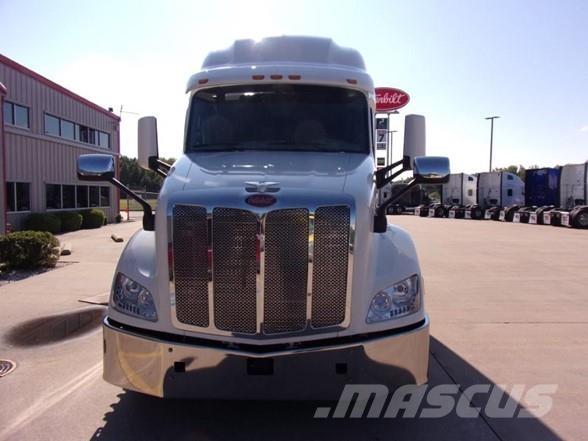 Peterbilt 579 Naudoti vilkikai