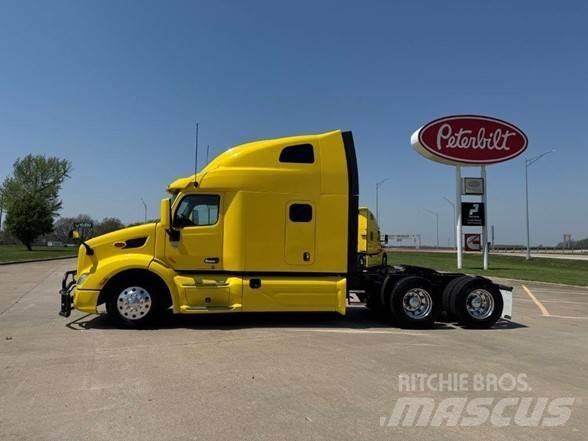 Peterbilt 579 Naudoti vilkikai