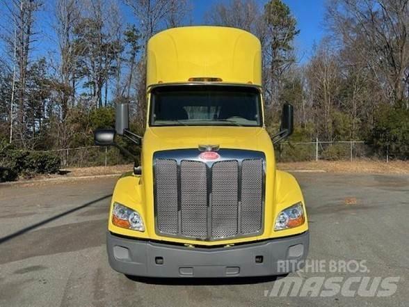 Peterbilt 579 Naudoti vilkikai