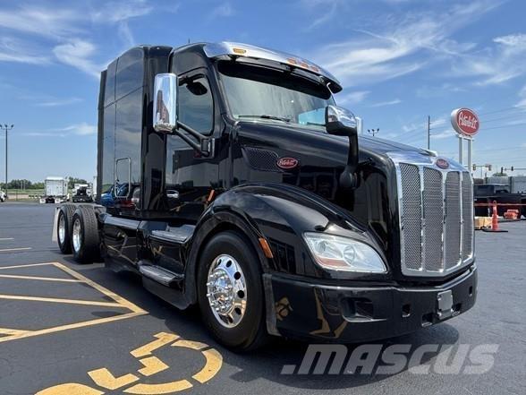 Peterbilt 579 Naudoti vilkikai