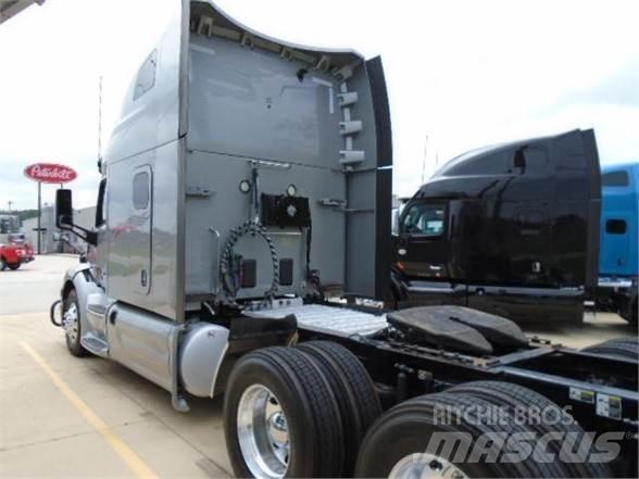 Peterbilt 579 Naudoti vilkikai