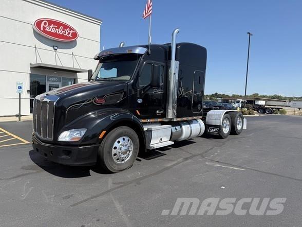 Peterbilt 579 Naudoti vilkikai