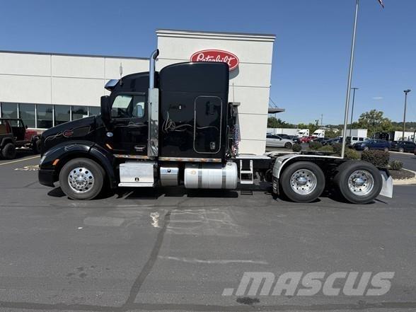 Peterbilt 579 Naudoti vilkikai