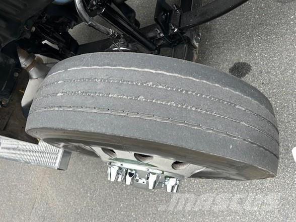 Peterbilt 579 Naudoti vilkikai