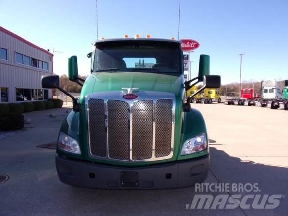 Peterbilt 579 Naudoti vilkikai