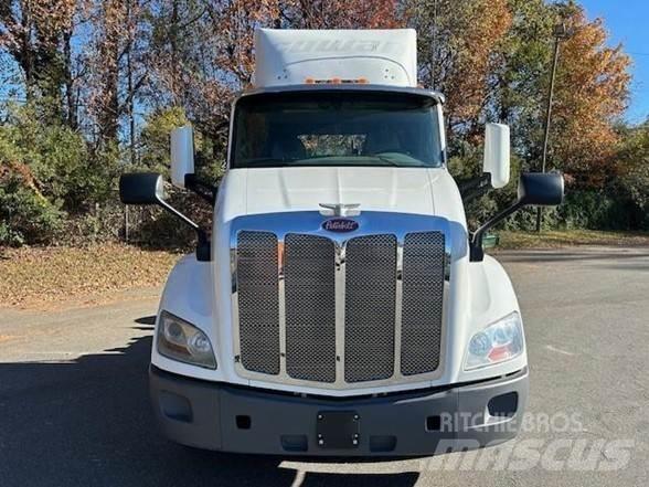 Peterbilt 579 Naudoti vilkikai