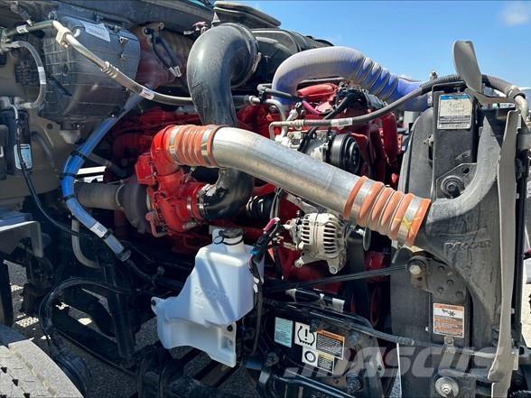 Peterbilt 579 Naudoti vilkikai