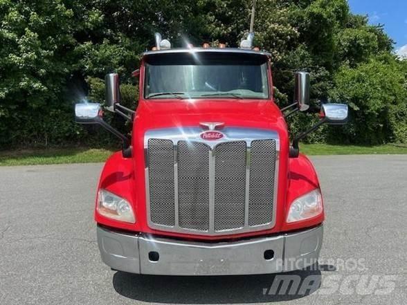 Peterbilt 579 Naudoti vilkikai