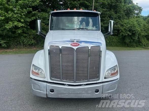 Peterbilt 579 Naudoti vilkikai