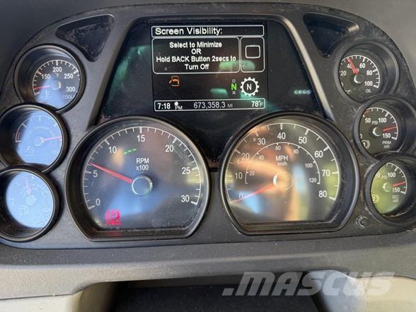 Peterbilt 579 Naudoti vilkikai