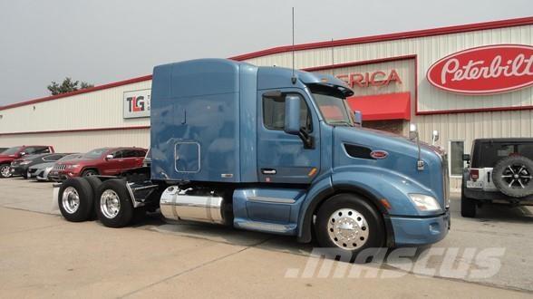 Peterbilt 579 Naudoti vilkikai