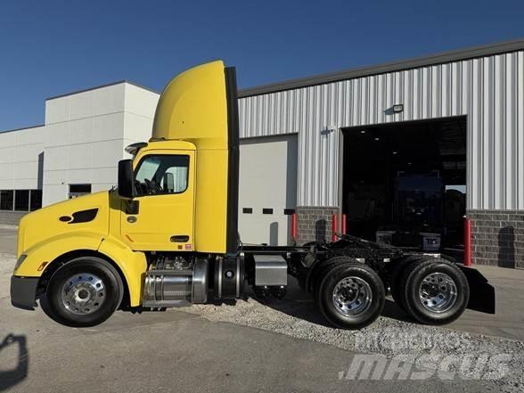 Peterbilt 579 Naudoti vilkikai