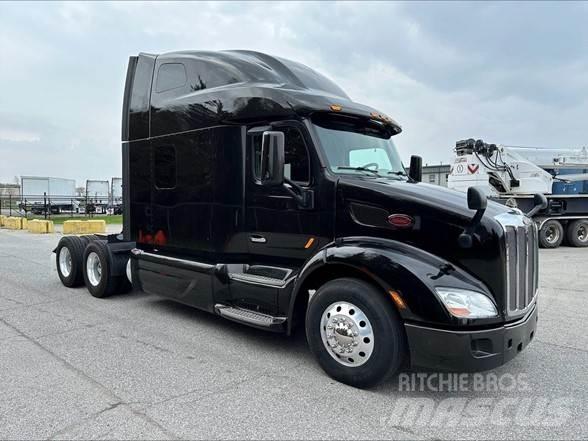 Peterbilt 579 Naudoti vilkikai