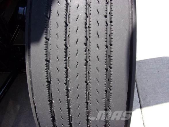 Peterbilt 579 Naudoti vilkikai