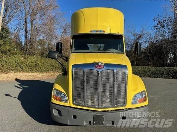 Peterbilt 579 Naudoti vilkikai