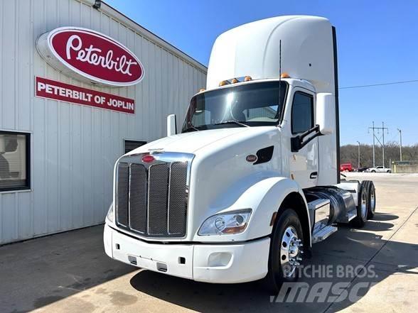 Peterbilt 579 Naudoti vilkikai