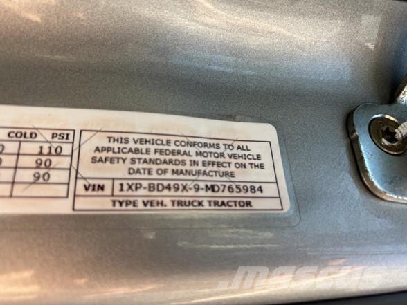 Peterbilt 579 Naudoti vilkikai