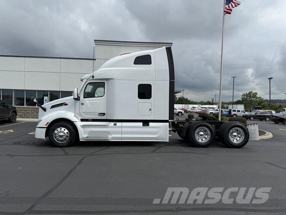 Peterbilt 579 Naudoti vilkikai