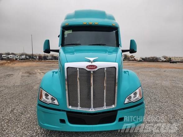 Peterbilt 579 Naudoti vilkikai