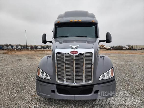 Peterbilt 579 Naudoti vilkikai