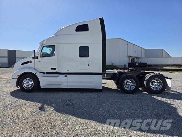 Peterbilt 579 Naudoti vilkikai