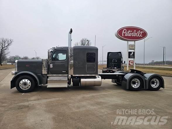 Peterbilt 589 Naudoti vilkikai