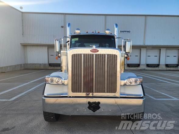 Peterbilt 589 Naudoti vilkikai