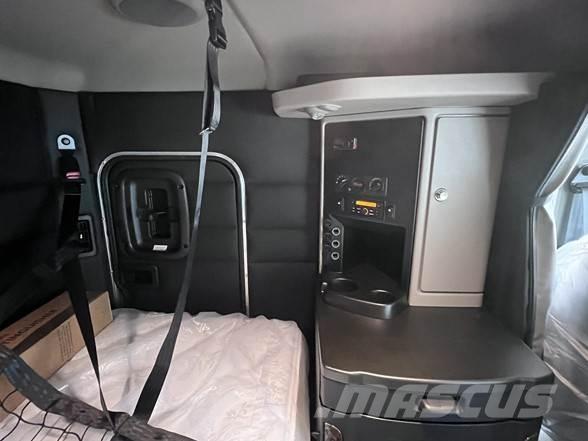 Peterbilt 589 Naudoti vilkikai