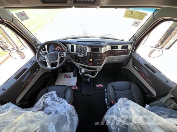 Peterbilt 589 Naudoti vilkikai