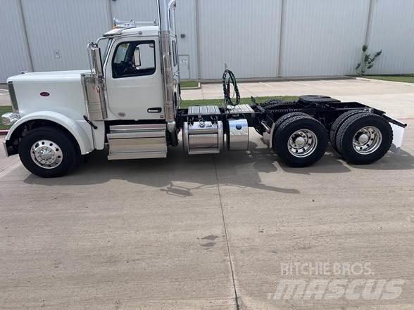 Peterbilt 589 Naudoti vilkikai
