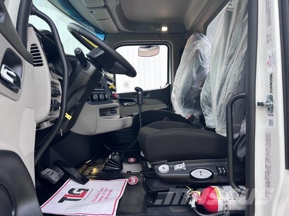 Peterbilt 589 Naudoti vilkikai