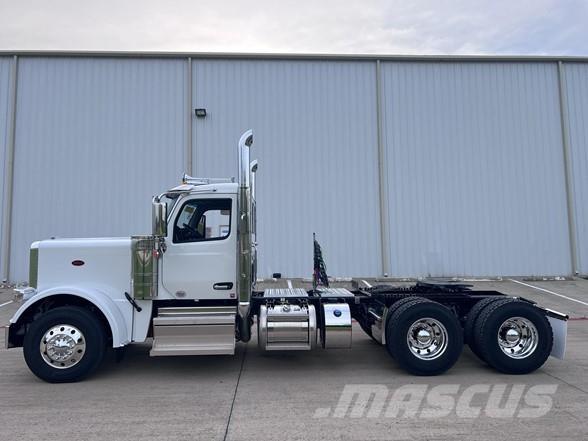 Peterbilt 589 Naudoti vilkikai