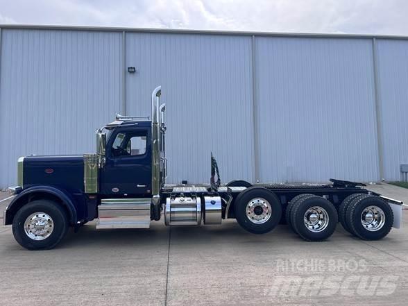 Peterbilt 589 Naudoti vilkikai
