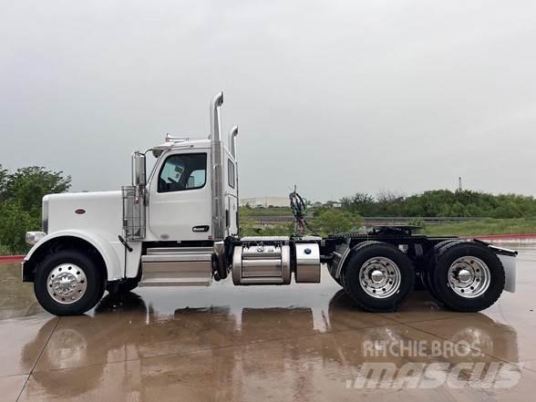 Peterbilt 589 Naudoti vilkikai