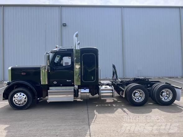 Peterbilt 589 Naudoti vilkikai