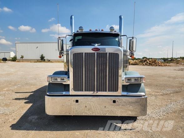 Peterbilt 589 Naudoti vilkikai
