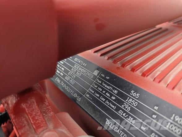 Peterbilt 589 Naudoti vilkikai