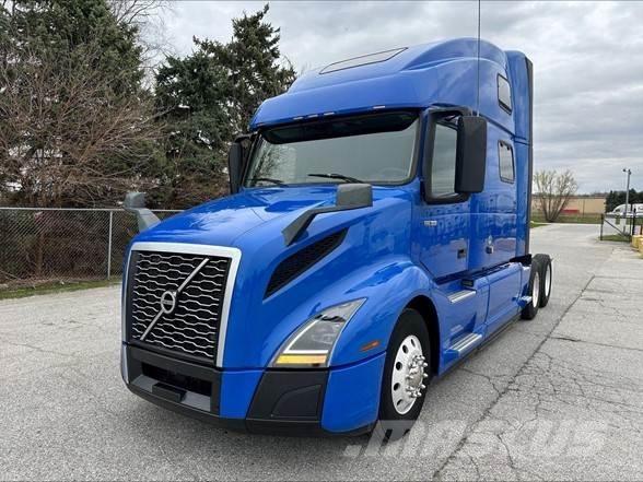 Volvo VNL42860 Naudoti vilkikai