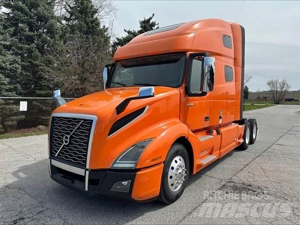 Volvo VNL42T760 Naudoti vilkikai