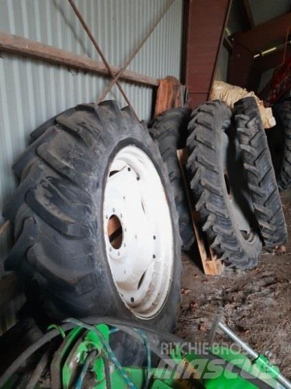  - - -  14,9x38 Padangos, ratai ir ratlankiai