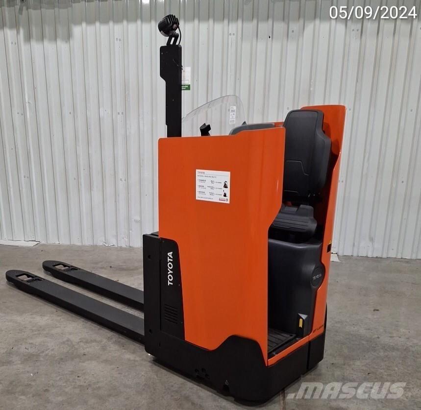 BT LSI200 Žemų aukščių keltuvai su platforma