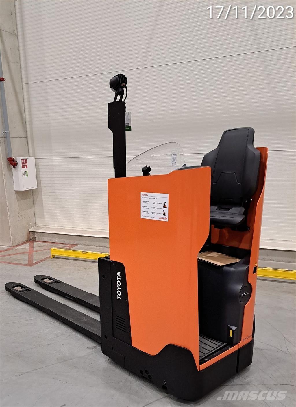 BT LSI200 Žemų aukščių keltuvai su platforma