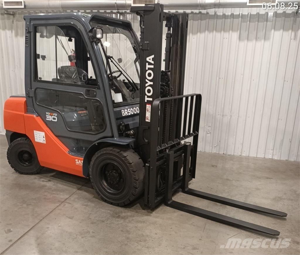 Toyota 02-8FDF30 Dyzeliniai krautuvai