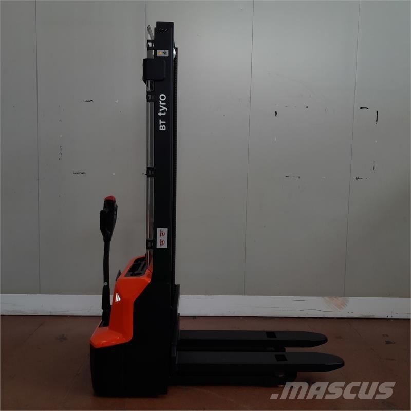 BT SHE100 Rankiniai padėklų rietuvai