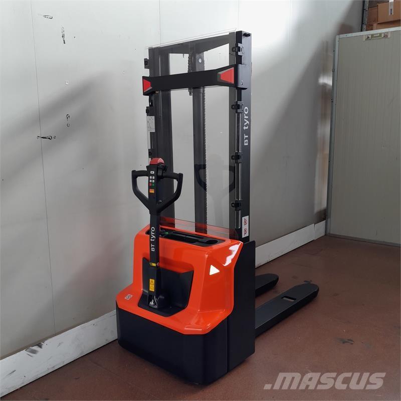 BT SHE100 Rankiniai padėklų rietuvai