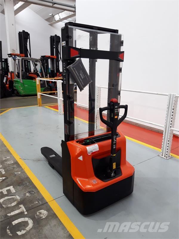 BT SHE100 Rankiniai padėklų rietuvai